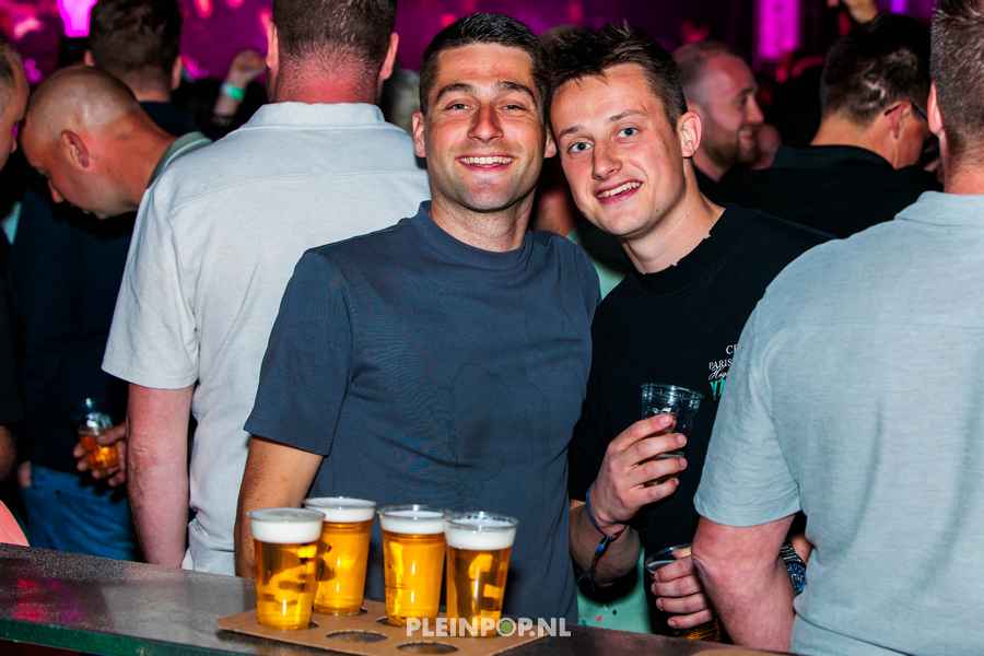 Publiek Bewerkt    (60)